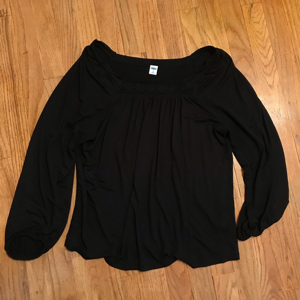 3/4 length old navy shirt ✨ • 3/$25 item